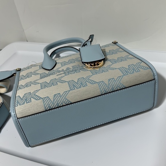 MICHAEL KORS
Mirella Small Logo Jacquard Crossbody Bag - Picture 10 of 12